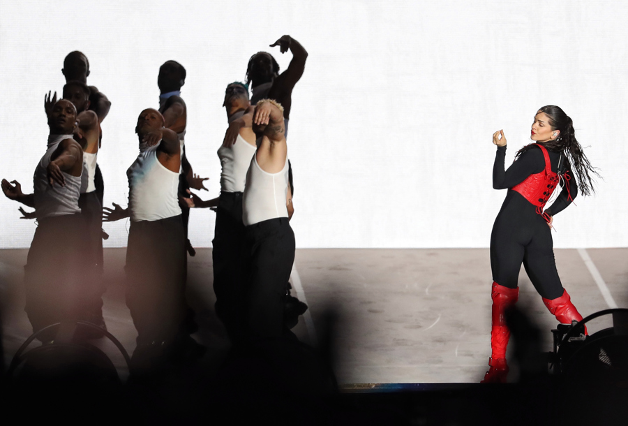 Rosalía confirma su regreso a México 