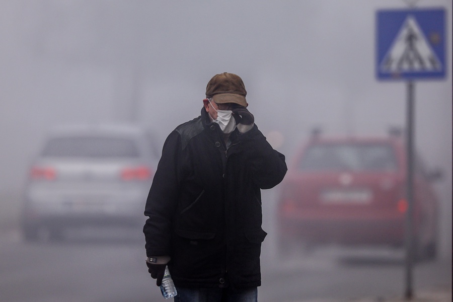 Bosnia y Macedonia activan restricciones por aire altamente contaminado