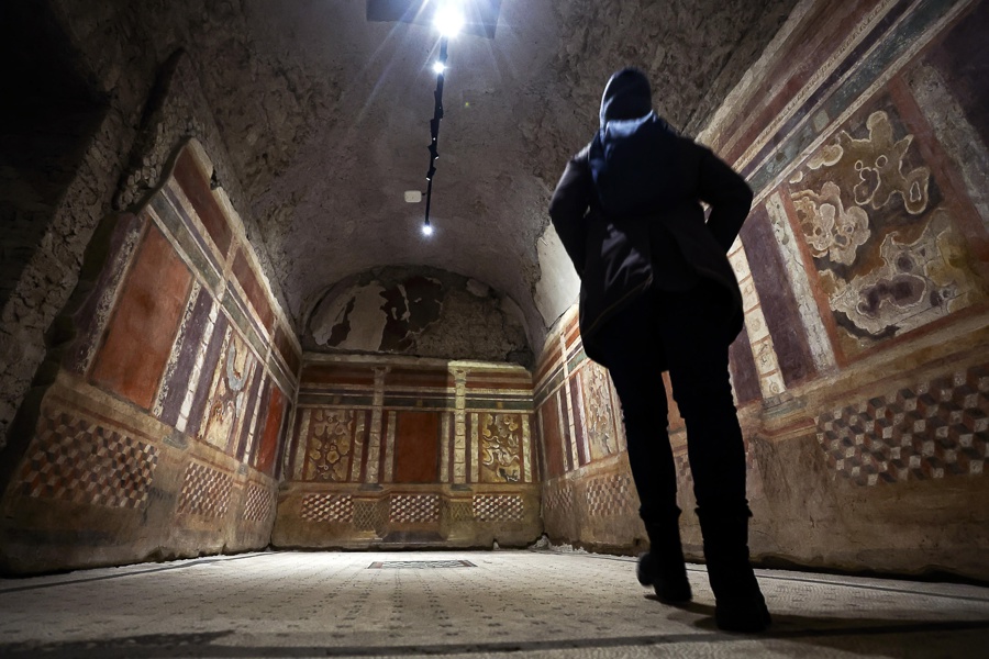 La Casa de los Grifos, abre por primera vez al público