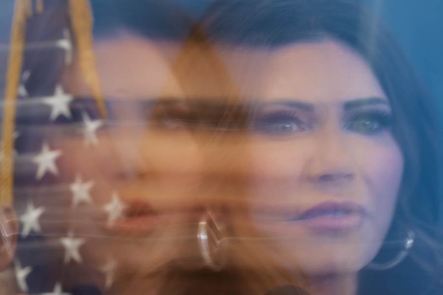 EU enviará “cientos” de agentes federales adicionales a Minnesota