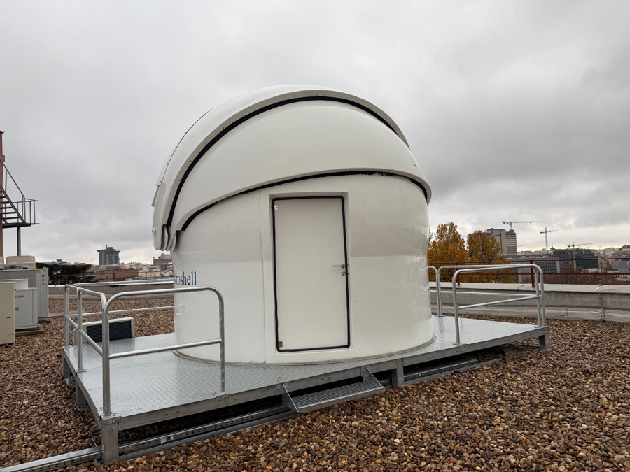 Instalan en azotea telescopio para comunicaciones cuánticas