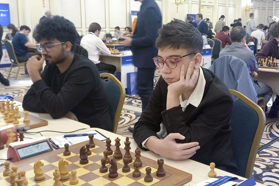 Prodigio argentino del ajedrez, debuta con victoria en Moscú