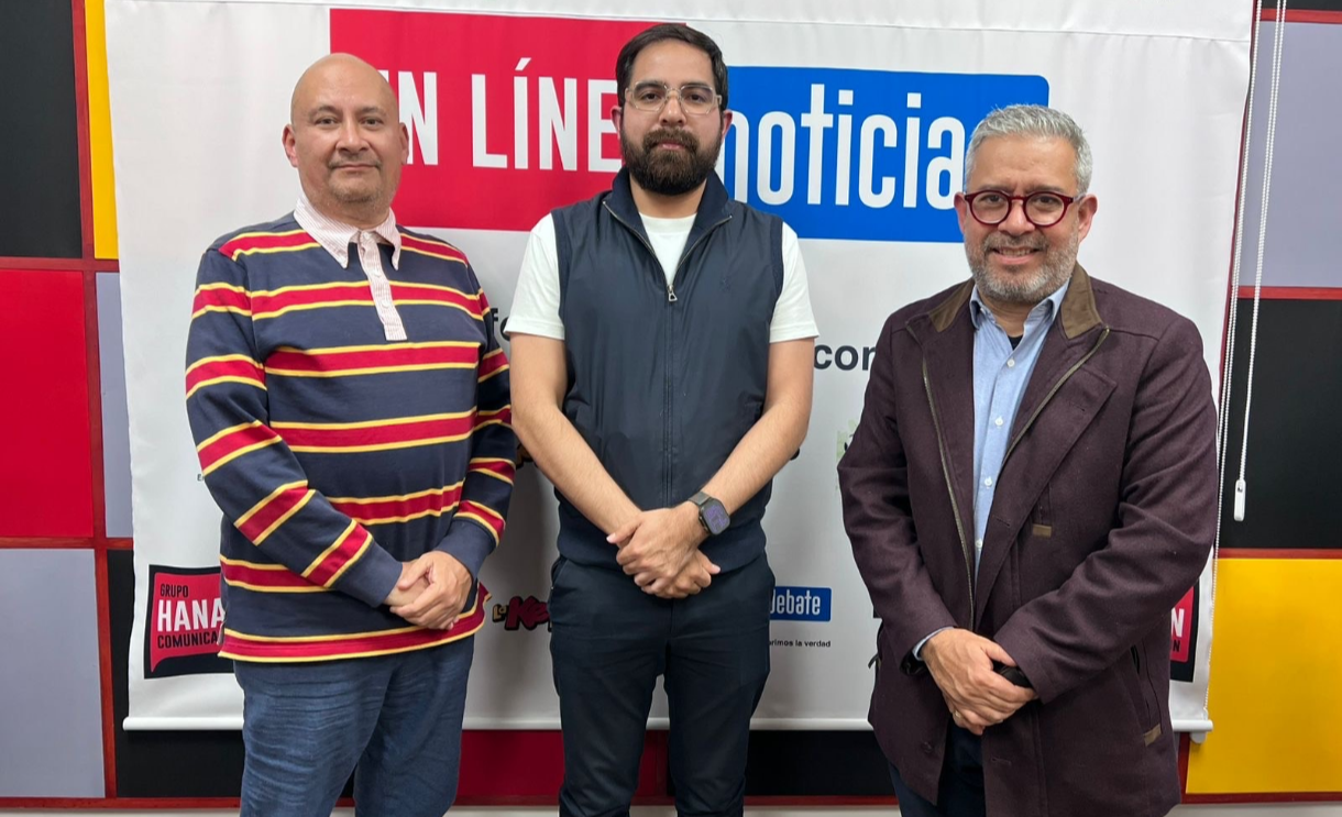 Dan energía eléctrica limpia a 800 escuelas que carecían de luz  