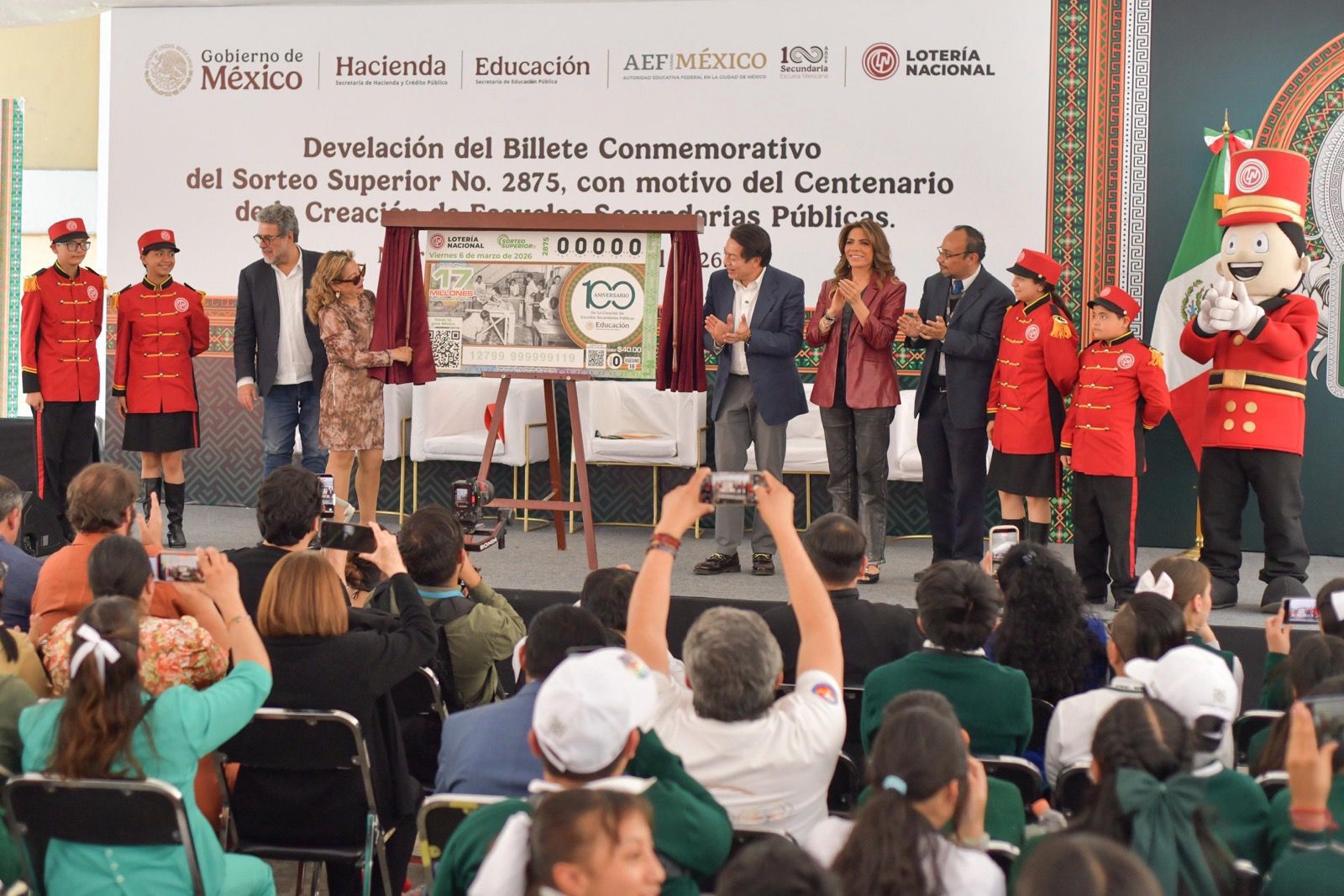 Lotería lanza billete por centenario de secundarias