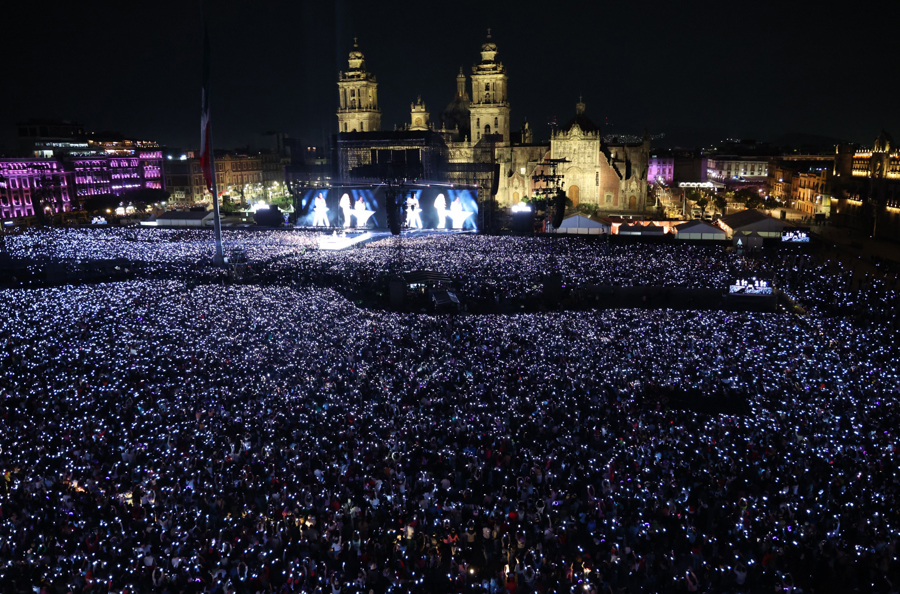 Shakira supera 400.000 asistentes en Zócalo