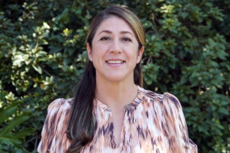 Egresada BUAP impulsa el derecho al uso del español en EEUU