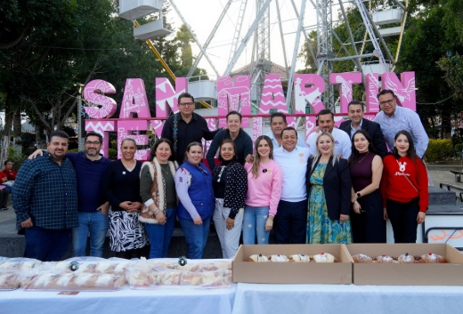 Histórica Rosca de Reyes monumental en Texmelucan