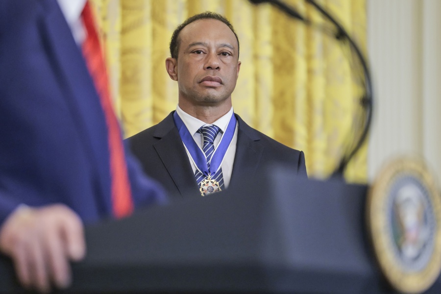 Tiger Woods miraba su móvil en el momento del accidente de tráfico