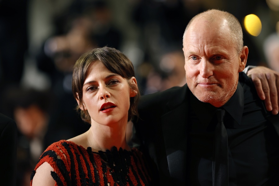 Kristen Stewart Y Woody Harrelson, Padre E Hija Disfuncionales Con 'full Phil' En Cannes