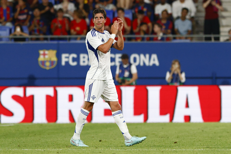 Los Galaxy Fichan A Sergi Roberto