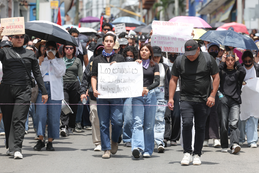 Estudiantes Mexicanos Claman Por Seguridad Tras Asesinato De Española Claudia Tacoronte