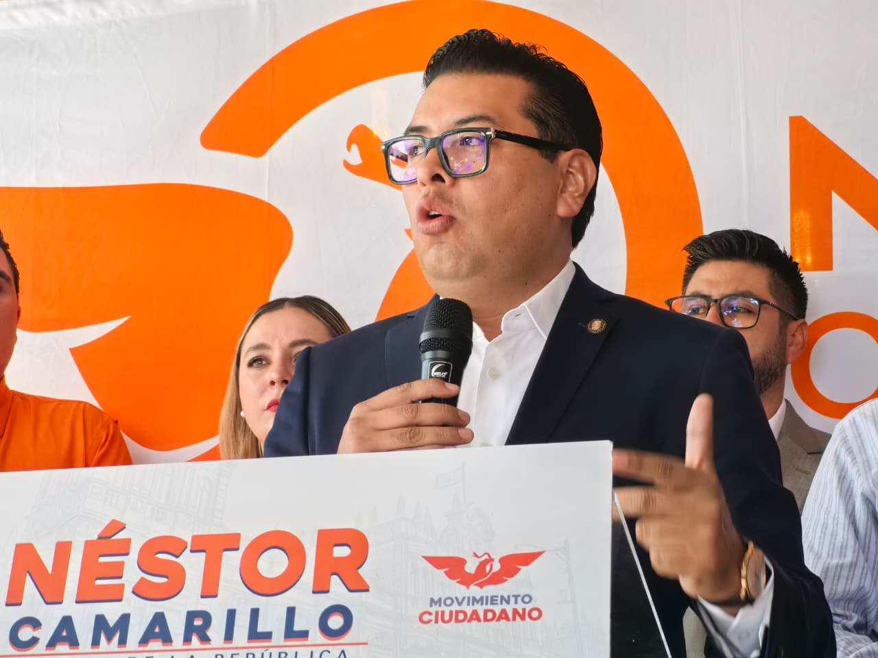 Néstor Camarillo respalda a Tony Gali Fayad si lo designan candidato a la alcaldía