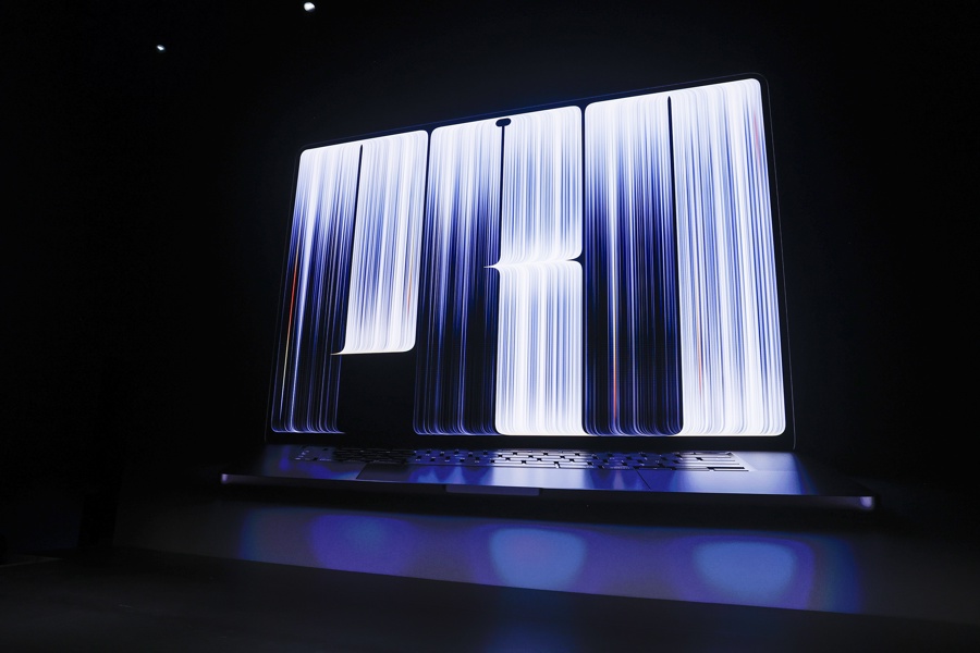 Apple presenta un primer MacBook Pro con pantalla táctil