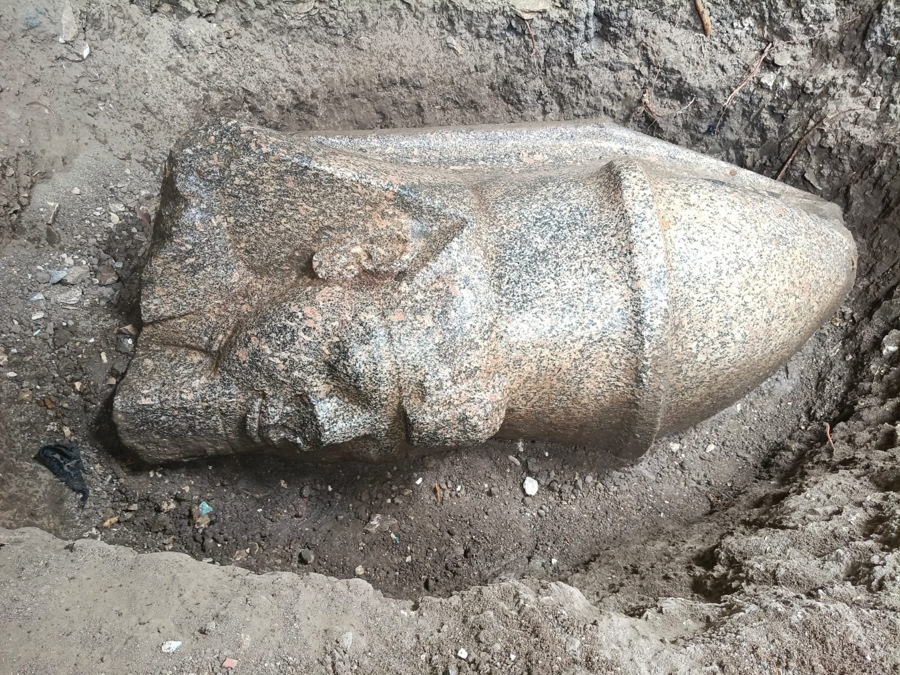 Hallan en Egipto dos estatuas que podrían pertenecer a Ramsés II 
